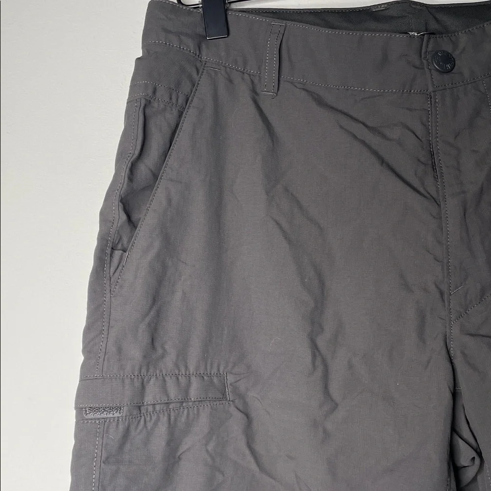 The North Face Men's Charcoal Shorts Size 32